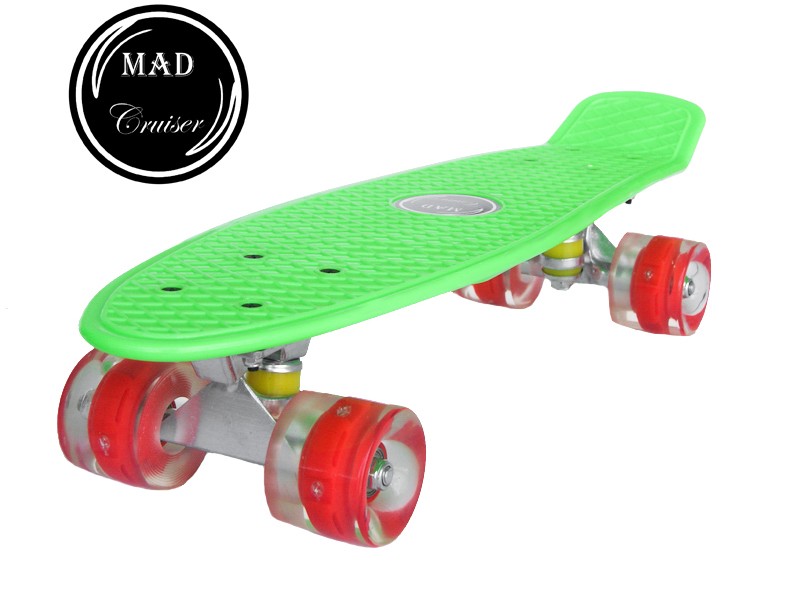 Зелен скейтборд Penny Mad Cruiser с LED колела