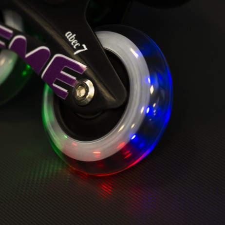 Role reglabile Nils Extreme NJ4613 cu roti LED- mov